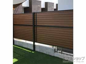 のフェンス・柵 モクアルフェンス 目隠しタイプ 2段支柱 自立建て用 施工例