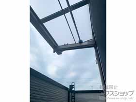のバルコニー・ベランダ屋根 スピーネ F型 ルーフタイプ 単体 積雪〜20cm対応＋スピーネ ルーフ用竿掛け 4個入り 施工例