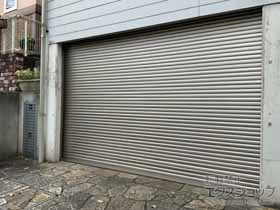 のガレージシャッター ガレージシャッタークワトロ 電動式 内部付タイプ 施工例