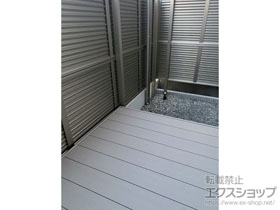 のフェンス・柵 シンプレオフェンス13F型 ルーバー 2段支柱 自立建て用（パネル2段） 施工例