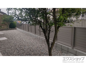 のフェンス・柵 シンプレオフェンス13F型 ルーバー 自由柱施工 施工例