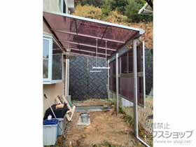 のテラス屋根 ソラリア F型 テラスタイプ 単体 積雪〜20cm対応＋吊り下げ式固定物干し＋前面パネル*2段 施工例