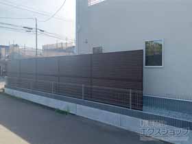 のフェンス・柵 ミエーネフェンス 目隠しルーバー 2段支柱施工 *パネル2段 施工例