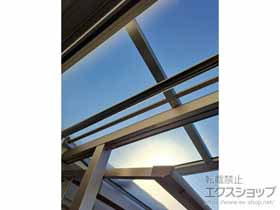 のバルコニー・ベランダ屋根 ラリア F型 屋根タイプ 単体 積雪〜20cm対応＋吊り下げ式固定物干し 施工例