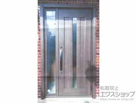 の玄関ドア リシェント玄関ドア3 アルミ仕様 片袖仕様(ランマ無)外観右吊元 C12N型 ※手動仕様+下枠巾木（小）／下枠段差緩和材／スペーサーセット（1mm・3mm・5mm）／下枠フラット材／下枠用Lアングル 施工例