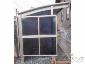 YKKAPのサイクルポート アリュース パーク 積雪〜20cm対応+水平式物干し(カーポート柱用) 施工例