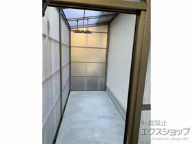 のストックヤード スピーネストックヤードF型 波板タイプ ヤード仕様 積雪〜20ｃｍ対応＋吊下げ物干しAセット ショート2本入り×1セット 施工例