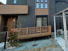 のウッドデッキ リウッドデッキ 200+リウッドデッキフェンス1型<井桁格子> 施工例
