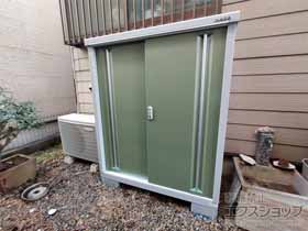 の物置・屋外倉庫 シンプリー 一般型 1100×515×1303 MJX-115C-P-JG＋別売棚板1枚 施工例