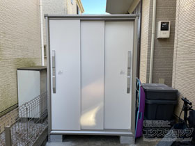 の物置・屋外倉庫 エスモ 一般型 1215×674×1613【ESF-1206D】＊販売終了予定品（2022年12月12日まで） ESF-1206D-TW 施工例