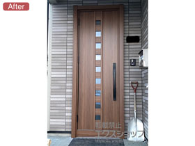 の玄関ドア リシェント玄関ドア3 断熱K2仕様 片開き仕様(ランマ無)外観左吊元 M28型 ※FamiLock仕様 施工例
