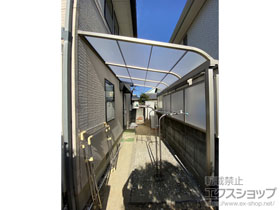 のテラス屋根 スピーネ R型 テラスタイプ 単体 積雪〜20cm対応+前面スクリーン 1段仕様 施工例