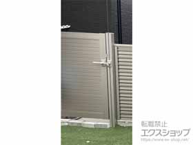 の門扉 シンプレオ門扉5型 横目隠し 片開き 門柱使用 施工例