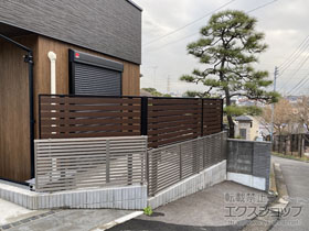 のフェンス・柵 モクアルフェンス 横板タイプ 2段支柱 自立建て用（上段のみ） 施工例
