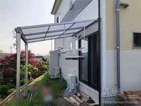 YKKAPのテラス屋根 ソラリア F型 テラスタイプ 単体 積雪～20cm対応＜裏側＞+吊り下げ式固定物干し 施工例