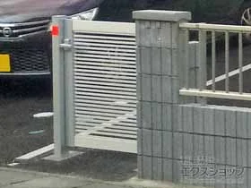 YKKAPの門扉 シンプレオ門扉1型 横格子 片開き 門柱使用 施工例