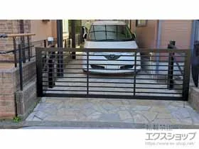 Value Selectのカーゲート スウィングアップゲート1型 電動式 施工例