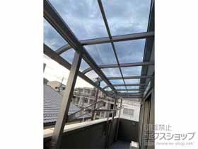 のバルコニー・ベランダ屋根 プレシオステラスII R型 屋根タイプ 三連棟 積雪〜20cm対応 施工例