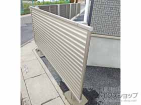 のフェンス・柵 ミエーネ目隠しルーバーフェンス 自立建て2段支柱（パネル1段） 施工例