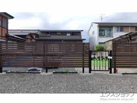 のフェンス・柵 モクアルフェンス 横板タイプ 2段支柱 自立建て用 施工例