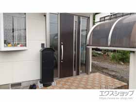 の玄関ドア リシェント玄関ドア3 断熱K4仕様 両袖仕様(ランマ無)外観右吊元 M78型 ※手動仕様 施工例