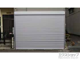 のガレージシャッター ガレージシャッタークワトロ 電動式 外部付タイプ 施工例