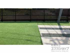 のフェンス・柵 モクアルフェンス 横板タイプ 2段支柱 自立建て用 施工例