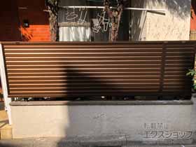 のフェンス・柵 ミエーネフェンス 目隠しルーバータイプ・自由柱施工 施工例