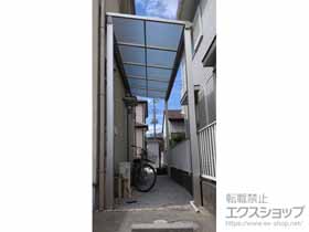 のテラス屋根 ソラリア F型 独立タイプ 単体 〜20cm対応＋ 隙間ふさぎ材 施工例