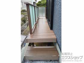 のウッドデッキ 樹ら楽ステージ+独立ステップ++デッキフェンス ベース仕様 施工例