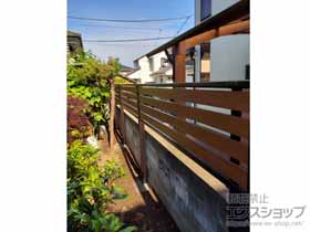 のフェンス・柵 モクアルフェンス 横板タイプ 2段支柱 自立建て用 施工例