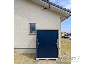 の物置・屋外倉庫 エスモ 一般型 1500×774×1913 ESF-1507A-DO 施工例