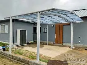 LIXIL(リクシル)のカーポート ネスカR (ラウンドスタイル) ワイド 積雪～20cm対応 施工例