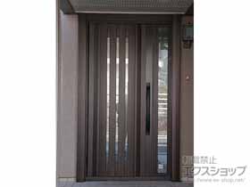 の玄関ドア リシェント勝手口ドア 断熱仕様（一般複層）ランマ無（L）K型 施工例