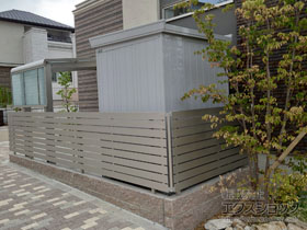 のフェンス・柵 ルシアスフェンスH02型 横板格子　自由柱施工 施工例