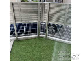 のフェンス・柵 ミエーネ目隠しルーバーフェンス 上段のみ設置 自立建て用 施工例
