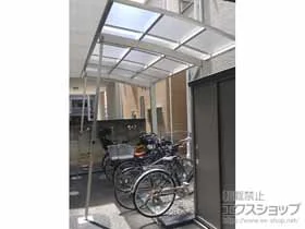 YKKAPのサイクルポート アリュースミニ 積雪〜20cm対応+着脱式サポート柱 施工例