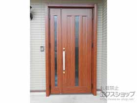 の玄関ドア リシェント玄関ドア3 アルミ仕様 親子仕様(ランマ無)外観右吊元 C12N型 ※手動仕様+スペーサーセット（1mm・3mm・5mm）／アルミ枠用ネジセット 施工例