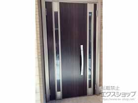 の玄関ドア リシェント玄関ドア3 断熱K4仕様 親子仕様(ランマ無)外観左吊元 M78型 ※タッチキー仕様(リモコンタイプ) 施工例