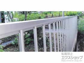 のフェンス・柵 ミエッタフェンス 防犯たて格子タイプ　自由柱施工 施工例