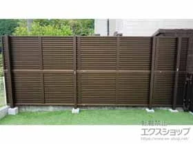 Value Selectのフェンス・柵・塀 ミエーネフェンス 目隠しルーバータイプ 2段支柱 自立建て用 施工例