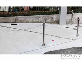神奈川県横浜市のLIXIL(リクシル)のお問い合わせ商品 スペースガード(車止め) R48型 取外し式 フタ付き・南京錠付き 施工例