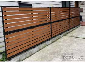 のフェンス・柵 モクアルフェンス 横板タイプ 2段支柱 ブロック建て用（パネル2段） 施工例