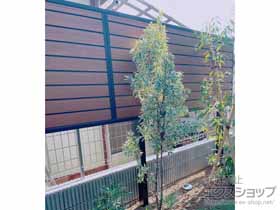 のフェンス・柵 モクアルフェンス 目隠しタイプ 2段支柱 自立建て用*パネル上段のみ 施工例