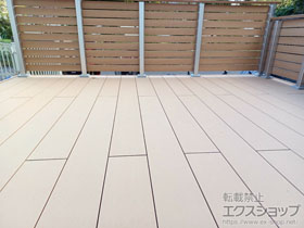 のウッドデッキ リウッドデッキ 200+ルシアスデッキフェンスＡ01型＜横板格子タイプ＞ 施工例