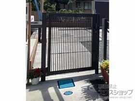 LIXIL リクシル(TOEX)の門扉 開き門扉AB TR2型 片開き 柱使用 施工例