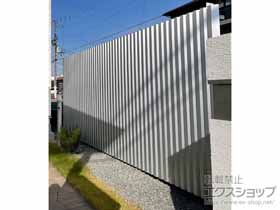 のフェンス・柵 エルファード片面 5型 角度板格子 高尺タイプ 施工例