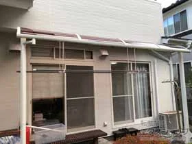 LIXIL(リクシル)のテラス屋根 スピーネ R型 テラスタイプ 単体 積雪〜20cm対応+吊り下げ物干し Aセット 標準 施工例