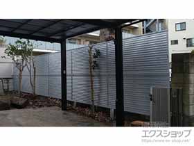 のフェンス・柵 ミエーネフェンス 目隠しルーバータイプ 2段支柱 自立建て用 施工例