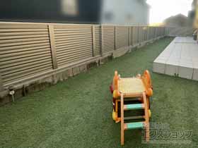 のフェンス・柵 ミエーネフェンス 目隠しルーバータイプ・自由柱施工 施工例